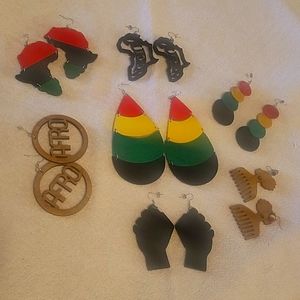 7 pairs of Earrings